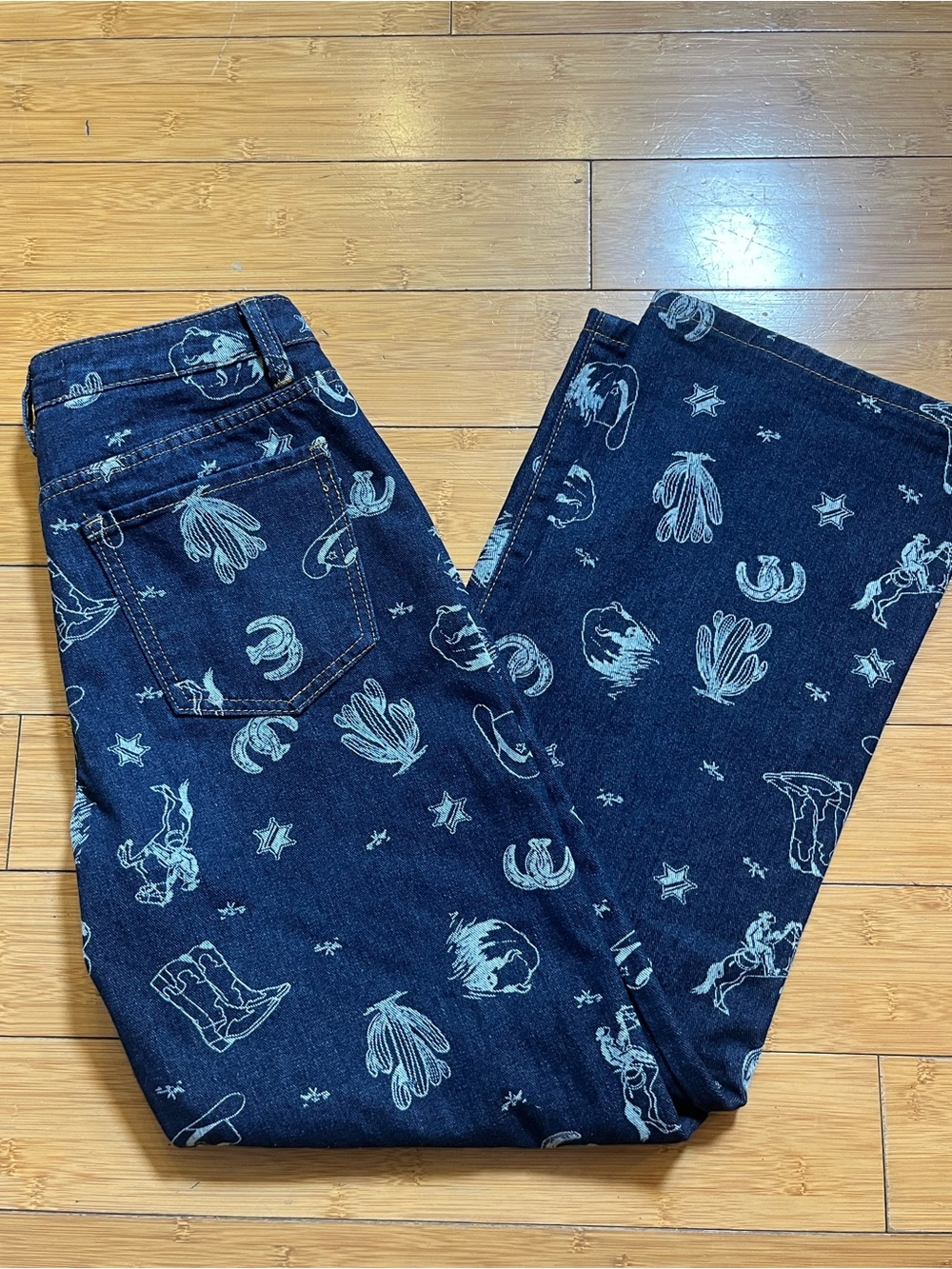 Cali1850 Cowboy Print Mid Rise Straight Leg Boho Western Jean Horseshoe - Picture 12 of 12